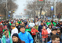 Велосезон 2017 года официально объявляется открытым! 26 марта сотни велосипедистов, проехав по центральным улицам Бишкека, ознаменовали начало теплого велосезона.
